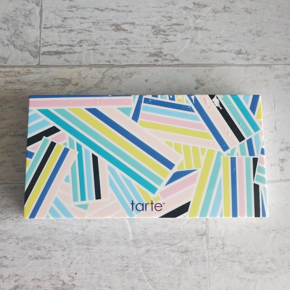 New tarte Eyeshadow and Blush Palette - Picture 5 of 5